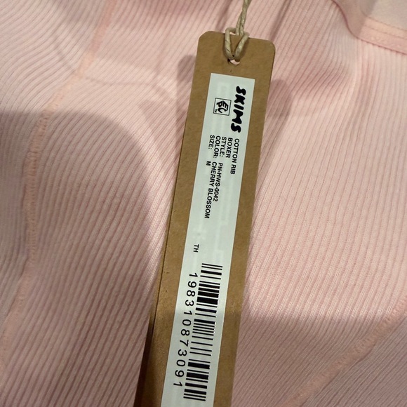 🍒 NWT SKIMS COTTON RIB BOXERS IN CHERRY BLOSSOM SIZE MED - Picture 4 of 4